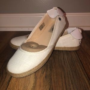 NWT UGG W Indah flats
